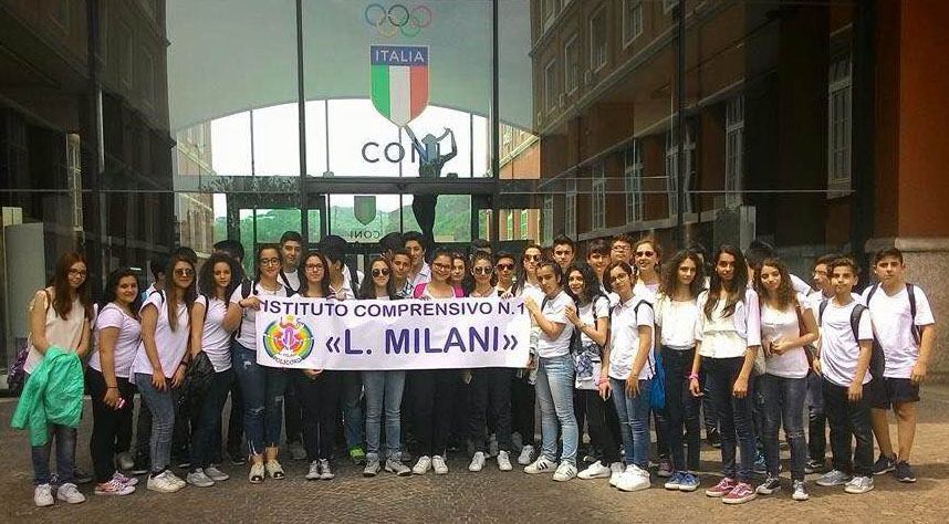 La classe III B dell'Istituto comprensivo L. Milani di Policoro, premiata a Roma al Concorso letterario nazionale